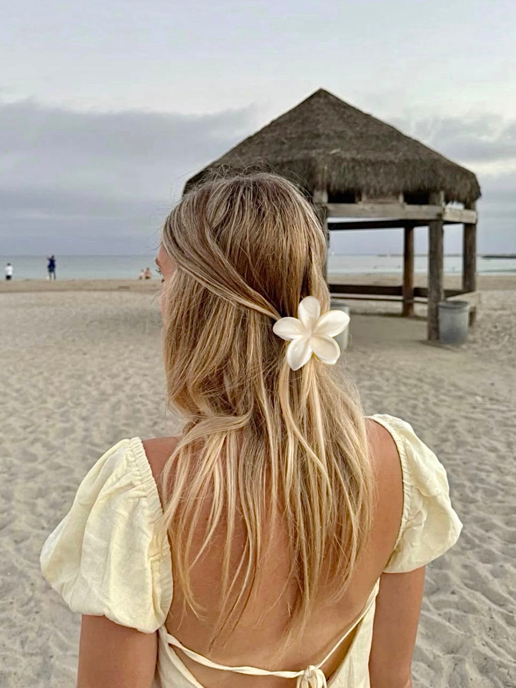 Tropical Hair Clip - Coconut Milk