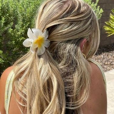 Tropical Hair Clip - White Plumeria