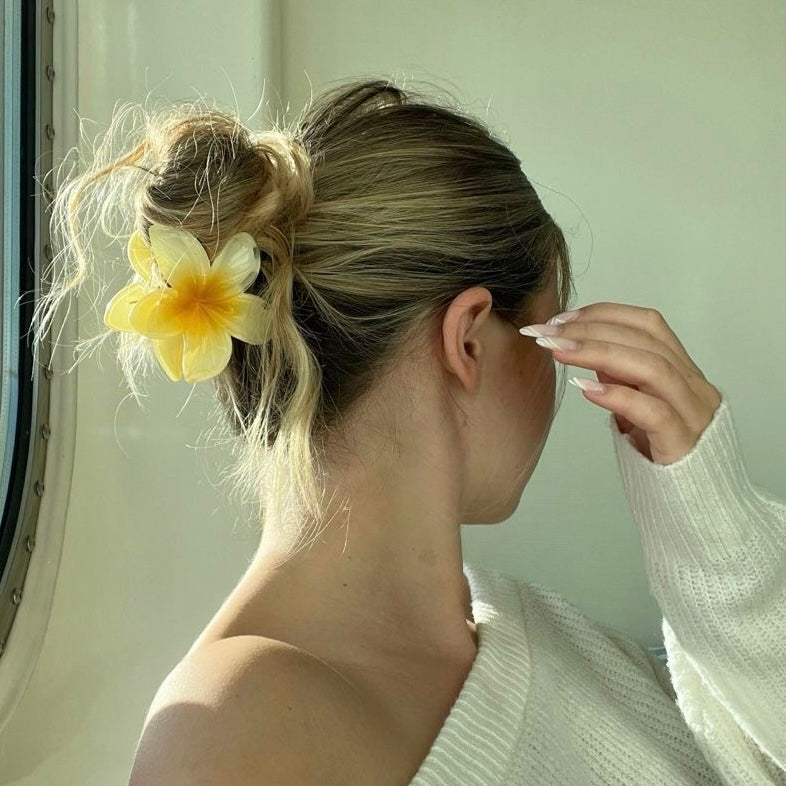 Tropical Hair Clip - Light Yellow